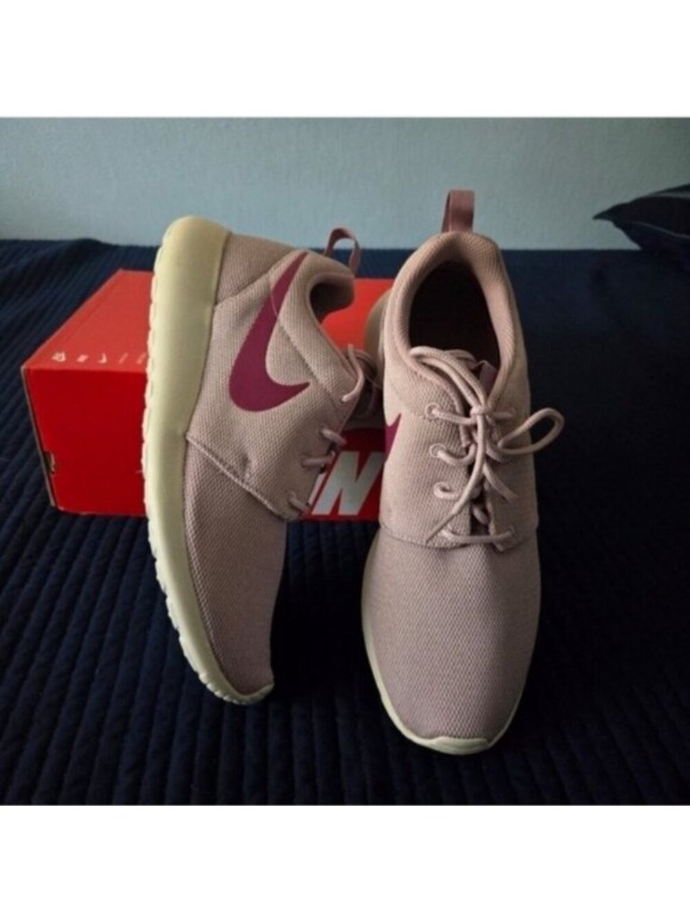 Nike Roshe One Women Size 11 Plum Chaulk True Berry 072026 - Picture 6 of 12